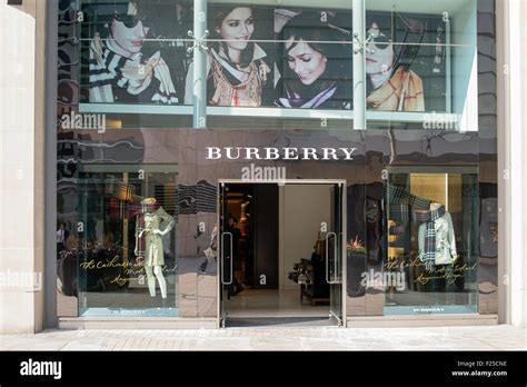 Burberry expands in New Cathedral Street 